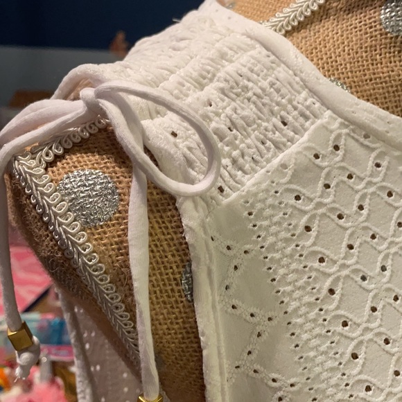 Michael Kors white eyelet New top sleeveless - Picture 2 of 8